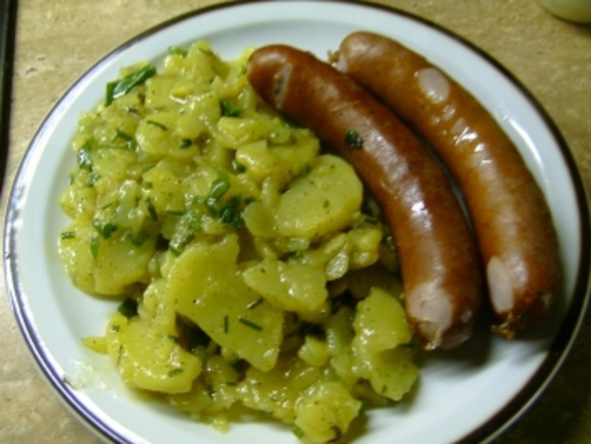 Bauernbratwurst mit Kartoffelsalat - Rezept - Bild Nr. 2