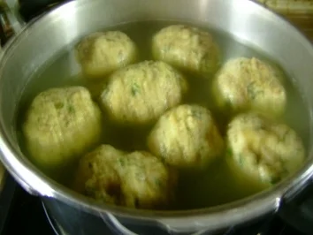 Rezept: Semmelknödel Bild Nr. 5 Semmelknödel - Rezept - Bild Nr. 5