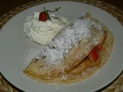 süßer Vanillepfannkuchen mit Erdbeeren - Rezept