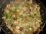 Putenragout mit Pfifferlingen und Weintrauben - Rezept