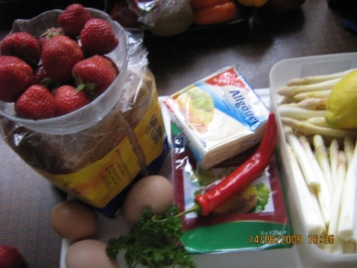 Spargel-Toast mit Erdbeeren und Chili - Rezept - Bild Nr. 2