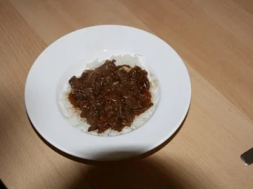 Rezept: Rindfleisch mit Zwiebeln Rindfleisch mit Zwiebeln - Rezept