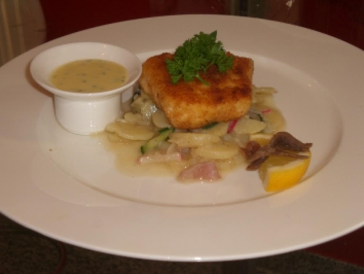 Backfisch mit Kartoffelsalat und Remoulade - Rezept - kochbar.de