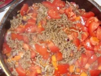 Rezept: Spaghetti mit Gemüse-Hackfleisch-Soße Bild Nr. 4 Spaghetti mit Gemüse-Hackfleisch-Soße - Rezept - Bild Nr. 4