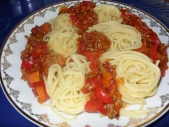 Rezept: Spaghetti mit Gemüse-Hackfleisch-Soße Bild Nr. 7 Spaghetti mit Gemüse-Hackfleisch-Soße - Rezept - Bild Nr. 7