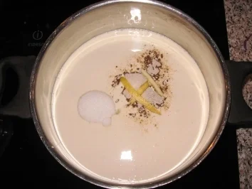 Panna Cotta auf Himbeerspiegel oder Mangospiegel - Rezept