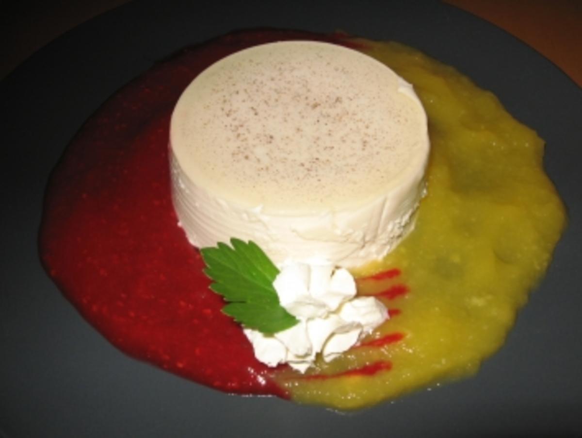 Panna Cotta auf Himbeerspiegel oder Mangospiegel - Rezept - kochbar.de