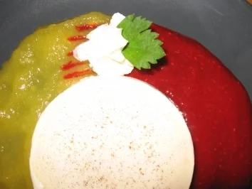Panna Cotta auf Himbeerspiegel oder Mangospiegel - Rezept - Bild Nr. 5