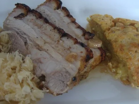 Bauchfleisch auf Champagnerkraut mit Semmelknödel - Rezept - Bild Nr. 2