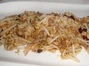 Gebratener Duftreis mit Faschiertem in roten Curry - Rezept