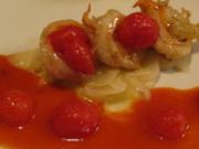 Vanillegarnelen auf Zitronenzwiebeln an geschmorten Kirschtomaten im Tomatensud - Rezept