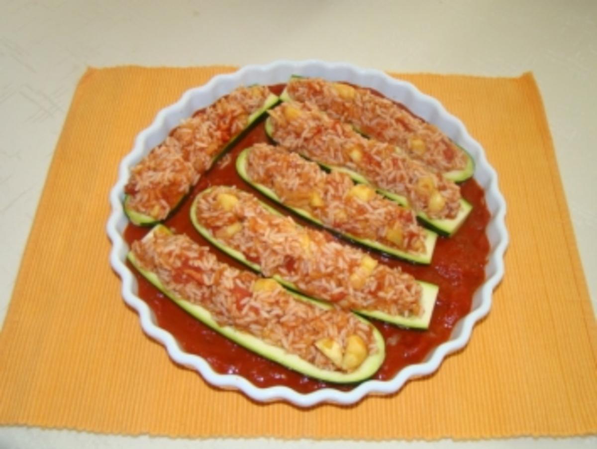 Vegetarisch gefüllte Zucchini - Rezept