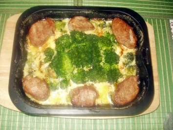 Schweinsmedaillons auf Broccoli-Gratin - Rezept