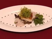 Zander in der Speckhaut gebraten auf Linsen mit Traubensenf-Schaum (Jörg Krusche) - Rezept