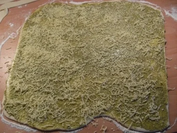 Rezept: Pesto-Brot Bild Nr. 2 Pesto-Brot - Rezept - Bild Nr. 2