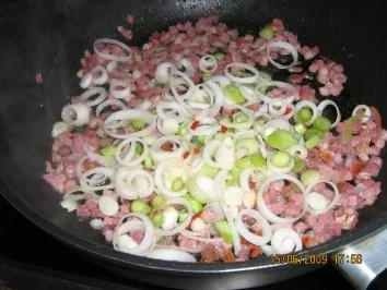 Deftiger Bauerntopf mit Würstchen - Rezept - Bild Nr. 7