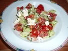 Rezept: Gurken-Tomatensalat mit Schafskäse Gurken-Tomatensalat mit Schafskäse - Rezept