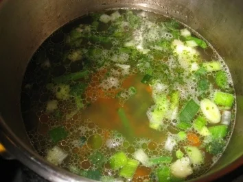 Rezept: Einfache Geflügelsuppe - Eintopf Bild Nr. 4 Einfache Geflügelsuppe - Eintopf - Rezept - Bild Nr. 4