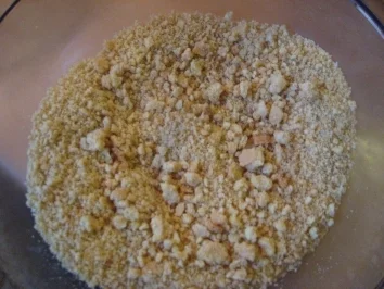 Krümelkrokant-Stachelbeer-Torte - Rezept - Bild Nr. 4