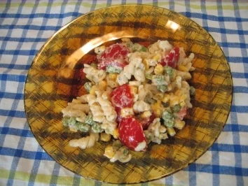 Nudelsalat mit Tomaten - Rezept