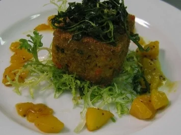 Gemüse Tikka - Indische Frikadelle mit Apfelchutney auf grünem Mix - Rezept