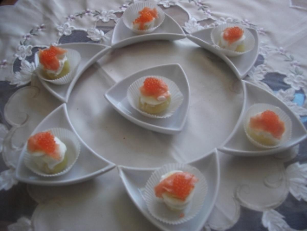 Bilder für Kartöffelchen mit Lachs & Kaviar - Rezept