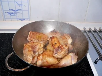 Rotweinhuhn mit Kräuter Fädle-nach Lafers rezept - Rezept