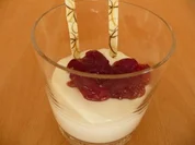 Sahnequark mit Kirschsauce - Rezept