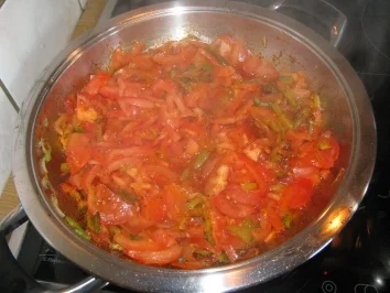 Rezept: MENEMEN - EIER ZU FRÜHSTÜCK AUF TÜRKISCHER ART Bild Nr. 3 MENEMEN - EIER ZU FRÜHSTÜCK AUF TÜRKISCHER ART - Rezept - Bild Nr. 3