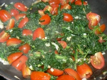 Rezept: Penne mit feiner Spinat-Tomatensauce Bild Nr. 4 Penne mit feiner Spinat-Tomatensauce - Rezept - Bild Nr. 4