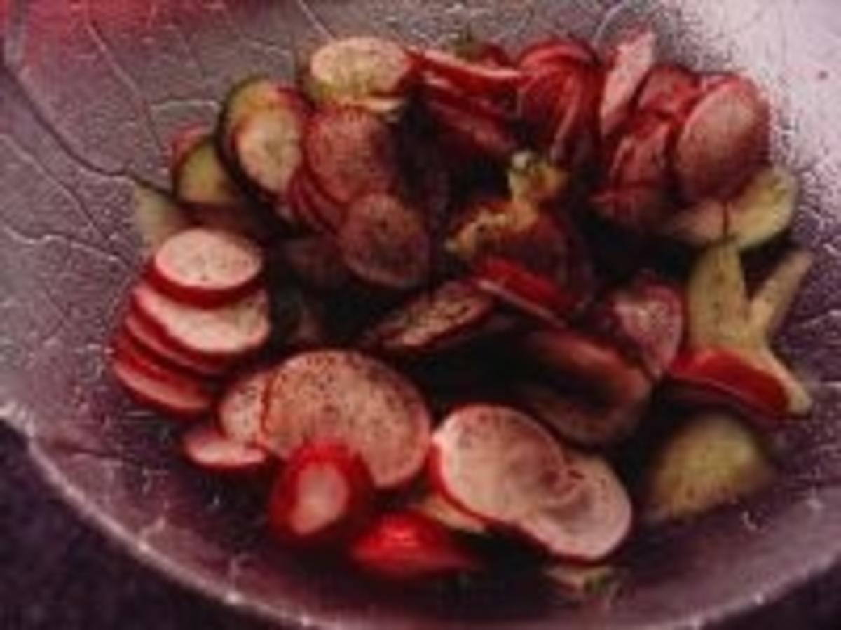 Radieschen-Gurken-Salat - Rezept