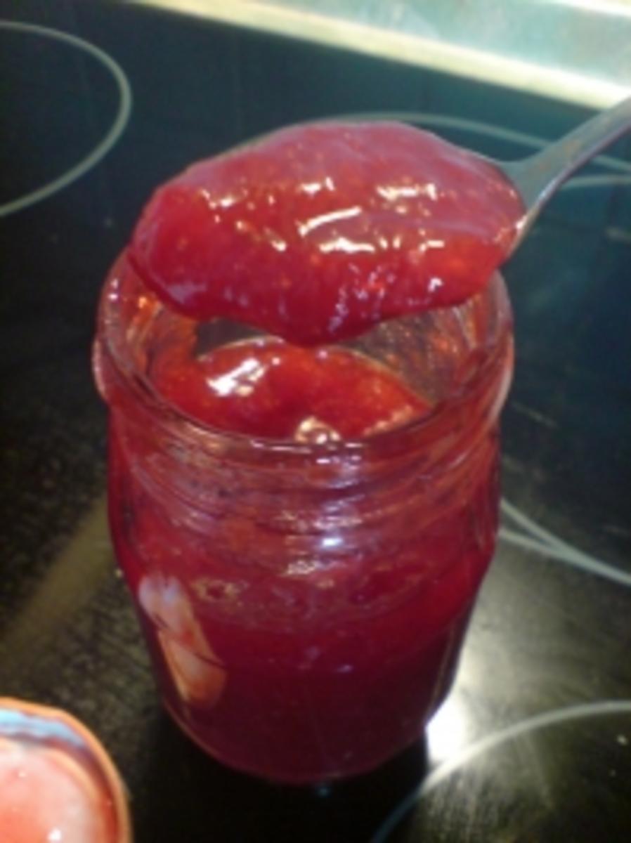 Marmelade "Erdbeer-Amaretto" - Rezept