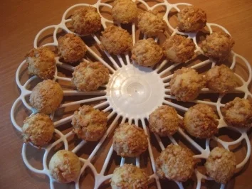 Rezept: Knusperkugeln mit Erdnußmantel Bild Nr. 7 Knusperkugeln mit Erdnußmantel - Rezept - Bild Nr. 7