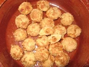 Knusperkugeln mit Erdnußmantel - Rezept