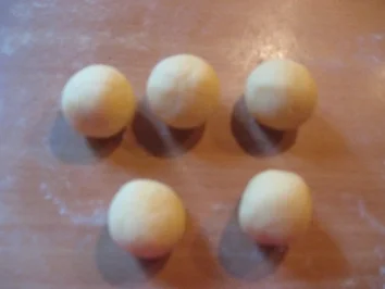 Rezept: Knusperkugeln mit Erdnußmantel Bild Nr. 4 Knusperkugeln mit Erdnußmantel - Rezept - Bild Nr. 4