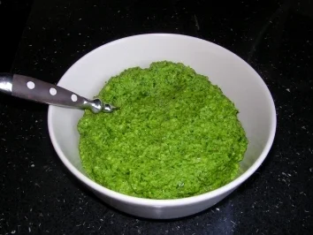 Rezept: Petersilienpesto Petersilienpesto - Rezept