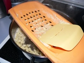 Kräuterfädle-Beilage zu Fleisch oder Geflügel. - Rezept - Bild Nr. 3