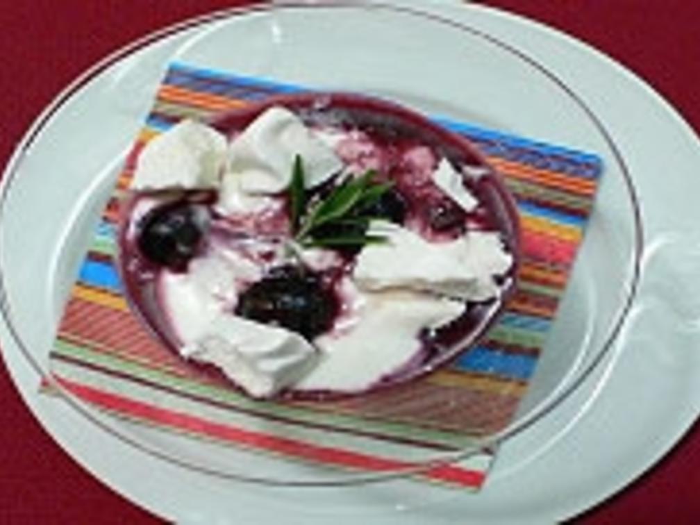 Blaubeer Joghurt Creme mit Rosmarin und Baiserhaube - einfach - von Das ...
