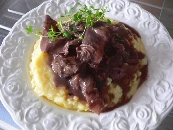 Gänsebrustragout in Rotweinsosse-Restverwertung von Sossen - Rezept - Bild Nr. 2