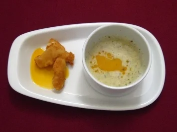 Basilikumcremesuppe mit frittiertem Mozzarella - Rezept