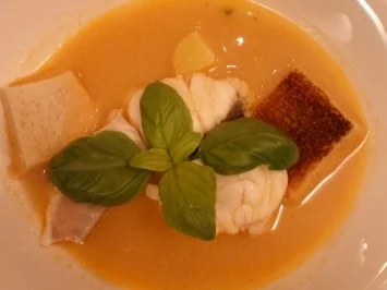 Provenzalische Fischsuppe mit Pfeffer-Knoblauchsoße - Rezept