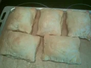 Rezept: Herzhaft gefüllte Blätterteigtaschen Herzhaft gefüllte Blätterteigtaschen - Rezept