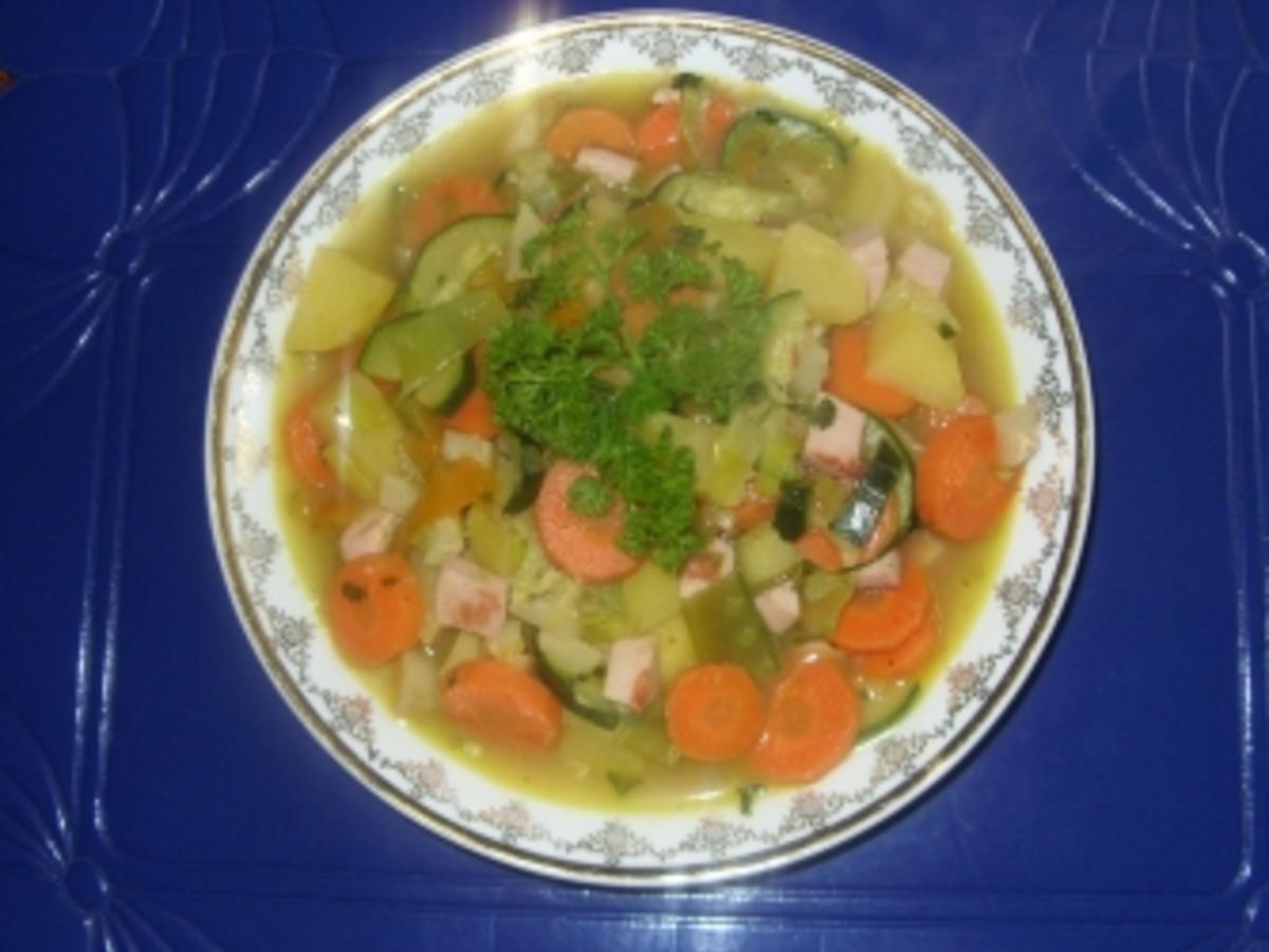 Linda´s deftige Gemüsesuppe - Rezept mit Bild - kochbar.de
