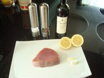 Rezept: TUNFISCH-TATAR TRIFFT FELDSALAT Bild Nr. 2 TUNFISCH-TATAR TRIFFT FELDSALAT - Rezept - Bild Nr. 2