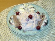 Viennetta mit Kirschjoghurt-Sahne - Rezept