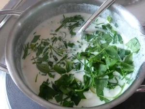 Rezept: Fussili mit Käse-Kräuter-Tomaten-Sosse Bild Nr. 6 Fussili mit Käse-Kräuter-Tomaten-Sosse - Rezept - Bild Nr. 6