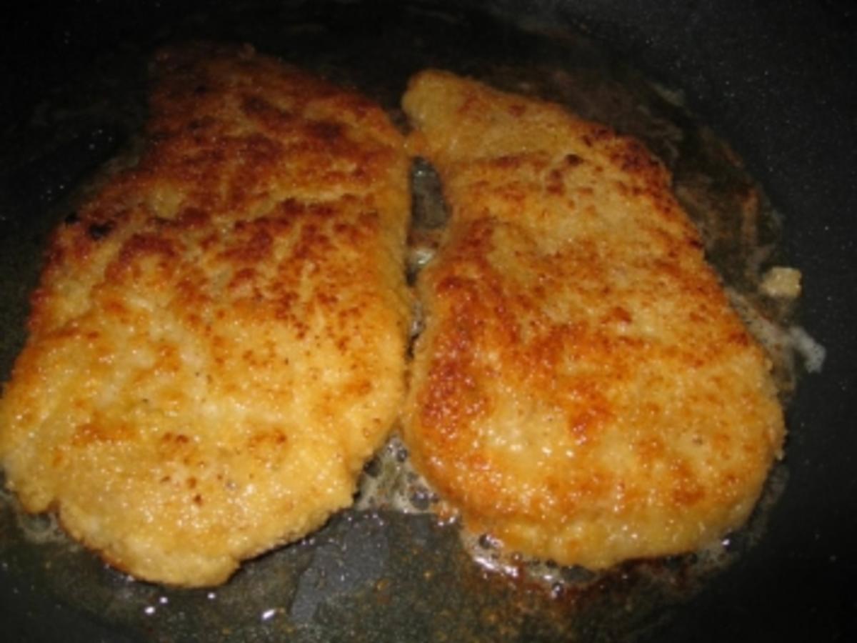 Schweineschnitzel mit frischen Pfifferlingen &amp; Bratkartoffeln - Rezept ...