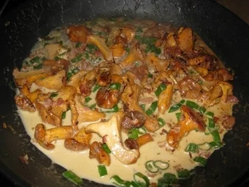 Schweineschnitzel mit frischen Pfifferlingen & Bratkartoffeln - Rezept - Bild Nr. 6