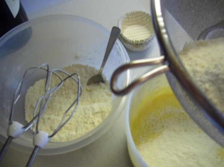 Kikis Zitronenmuffins Rezept mit Bild kochbar.de