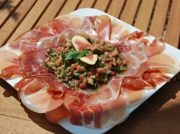 Schinken-Carpaccio mit Feigensauce - Rezept
